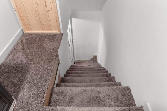 352 W Rhea Ave, Spring City, TN 37381 - staircase featuring carpet