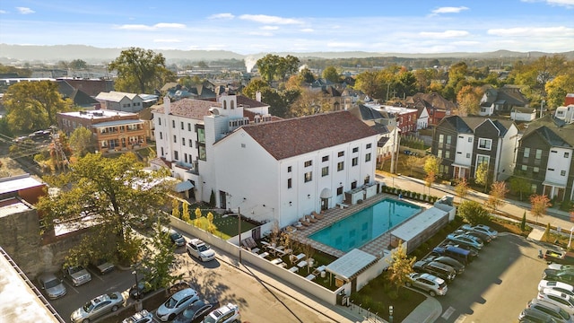 1422 Adams St, Chattanooga, TN 37408 - aerial view of residential area featuring a pool area and a mountainous background