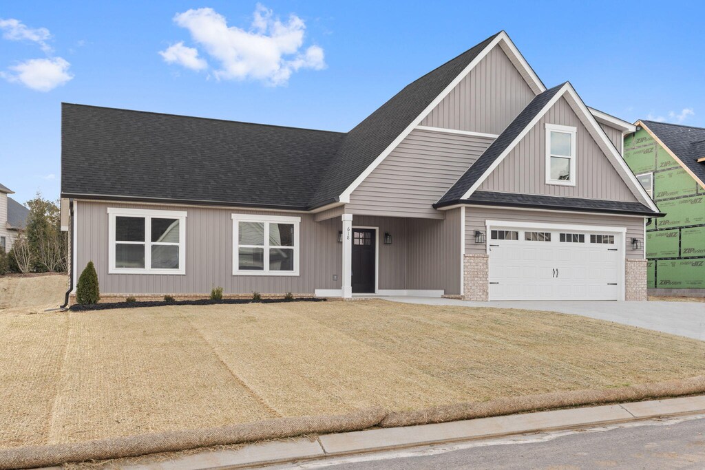 craftsman-style home featuring a garage