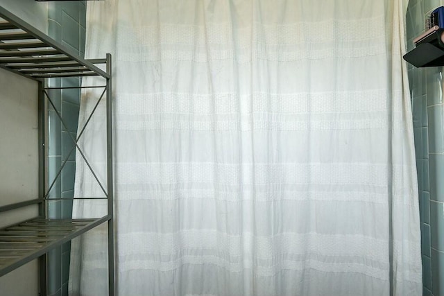 view of full bathroom