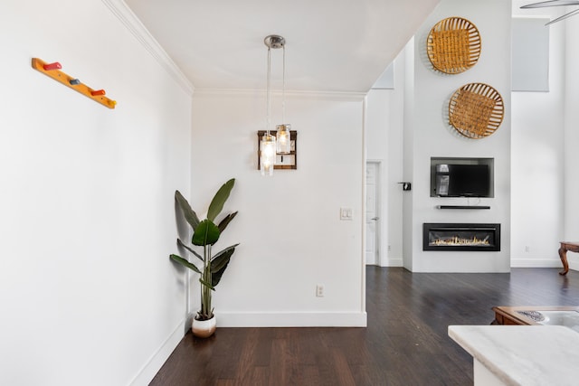 6706 Willow Trace Dr, Chattanooga, TN 37421 - hall with wood finished floors, ornamental molding, and baseboards