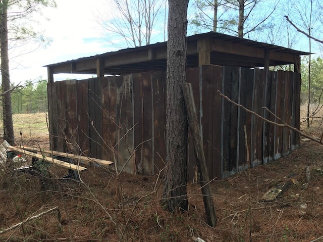 view of outdoor structure