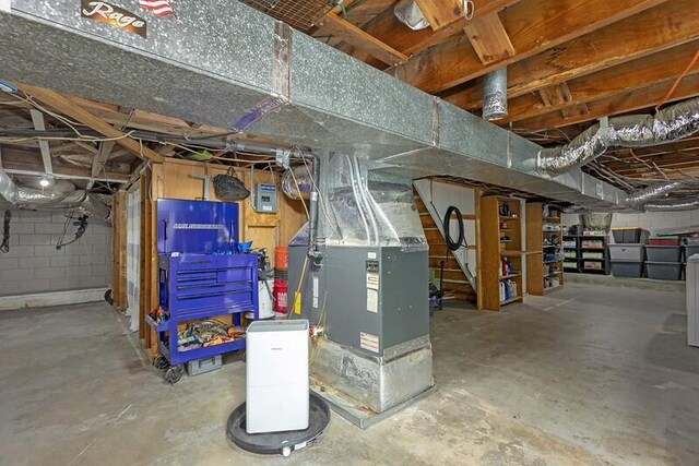 229 Plerce Hill St, Spring City, TN 37381 - unfinished basement featuring heating unit