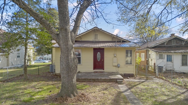 bungalow with cooling unit