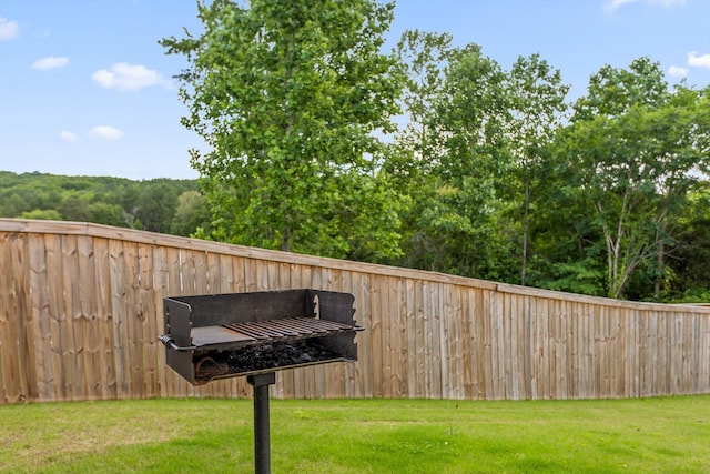 5086 Oop Rd, Chattanooga, TN 37416 - view of grassy yard