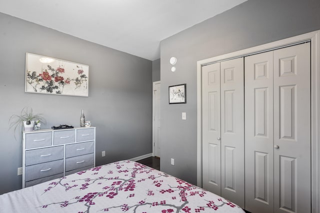 bedroom featuring a closet