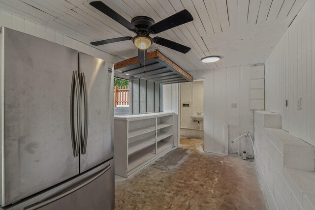 826 Long Mill Rd, Athens, TN 37303 - horse barn with a sink
