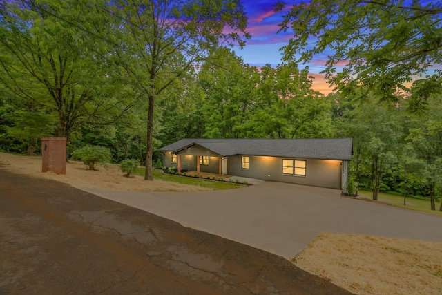 826 Long Mill Rd, Athens, TN 37303 - view of front of house featuring concrete driveway