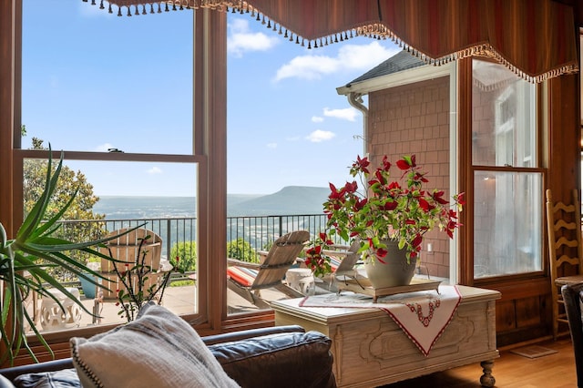 212 N Palisades Dr, Signal Mountain, TN 37377 - balcony featuring a water and mountain view
