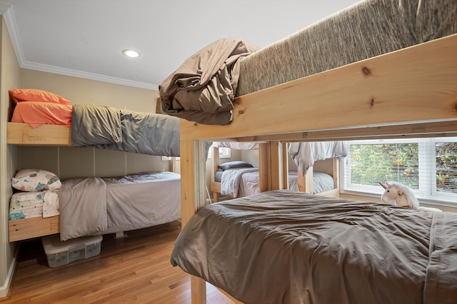 212 N Palisades Dr, Signal Mountain, TN 37377 - bedroom featuring ornamental molding, wood finished floors, and recessed lighting