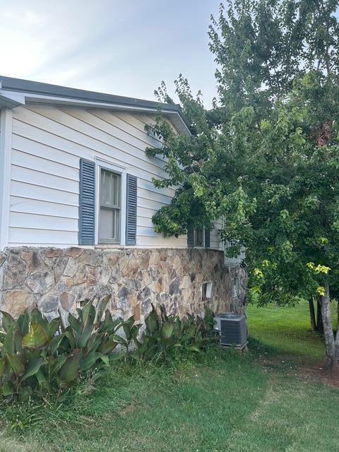 610 Bennett St, Sweetwater, TN 37874 - photo 2