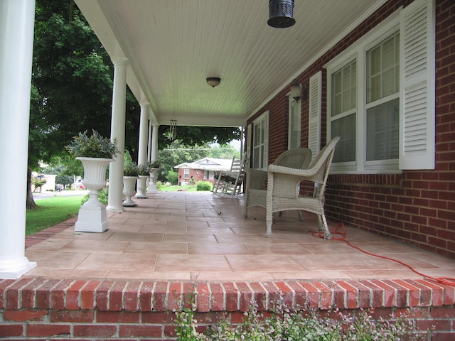 view of patio / terrace featuring covered porch