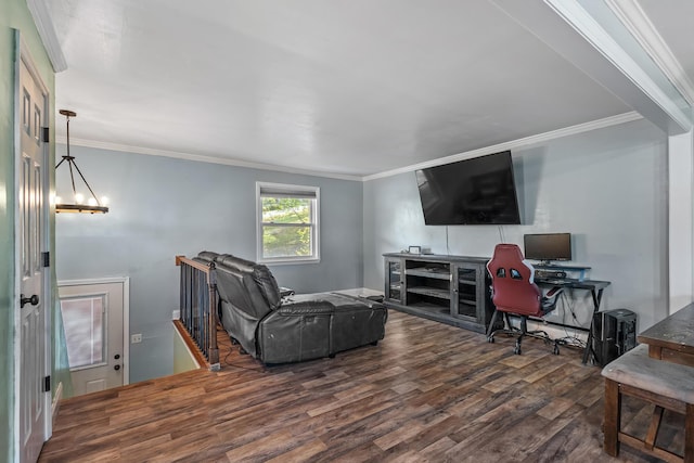 living room with wood finished floors and crown molding