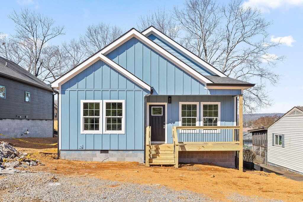 bungalow-style house with a porch