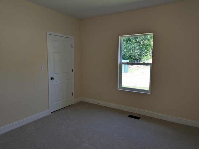 2811 E 26th St, Chattanooga, TN 37407 - unfurnished room featuring carpet and baseboards