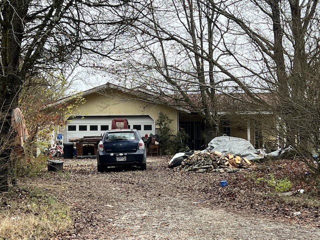 view of front facade with a garage