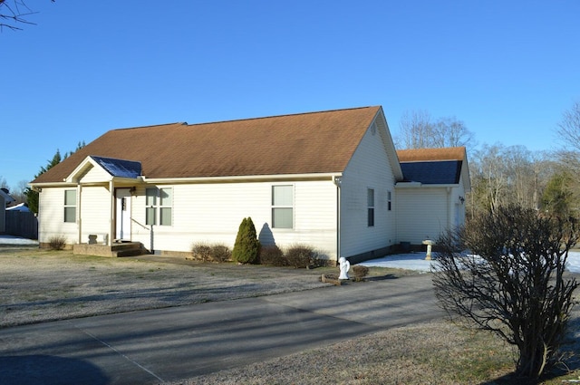 view of front of property