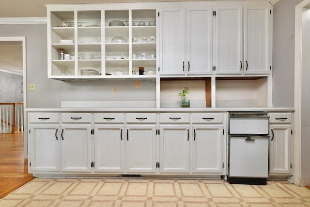 bar with crown molding