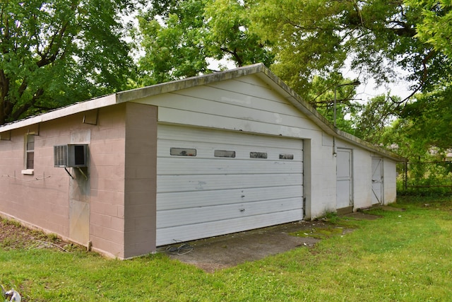 174 E Jackson Ave, Spring City, TN 37381 - view of detached garage