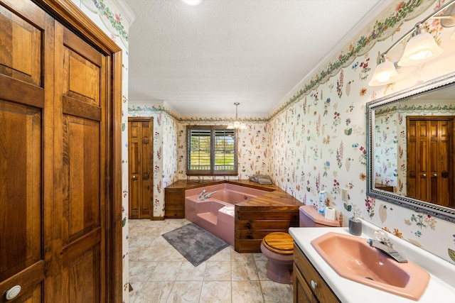 131 Corntassel Shrs, Vonore, TN 37885 - full bath featuring vanity, wallpapered walls, a textured ceiling, toilet, and a garden tub