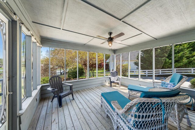 131 Corntassel Shrs, Vonore, TN 37885 - sunroom / solarium featuring a ceiling fan