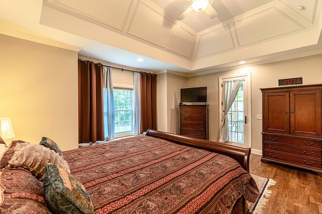 2734 Kensington Park Trl NW, Cleveland, TN 37312 - bedroom with dark wood-style floors, crown molding, ceiling fan, recessed lighting, and lofted ceiling
