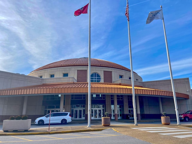1922 Addi Ln, Chattanooga, TN 37421 - view of building exterior featuring uncovered parking