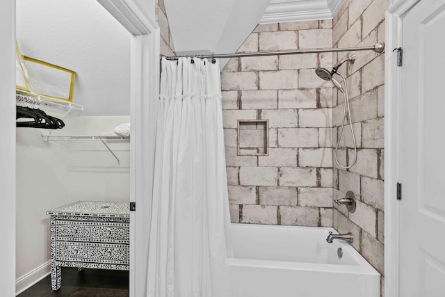 944 Ironwood Ln, Loudon, TN 37774 - bathroom with shower / tub combo