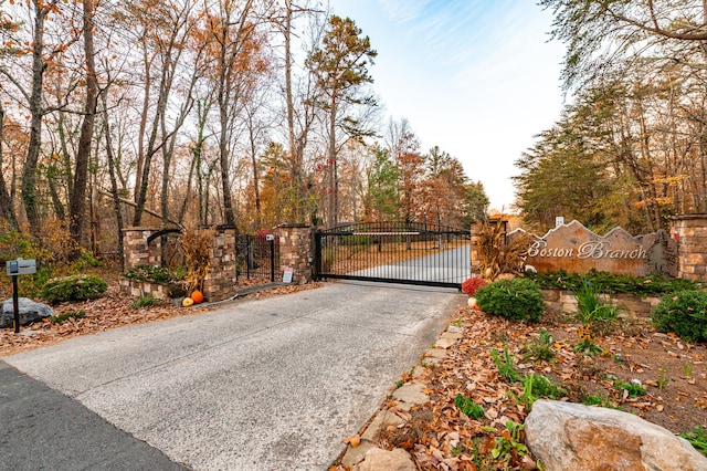 Listing photo 2 for 2272 Little Bend Rd, Signal Mountain TN 37377