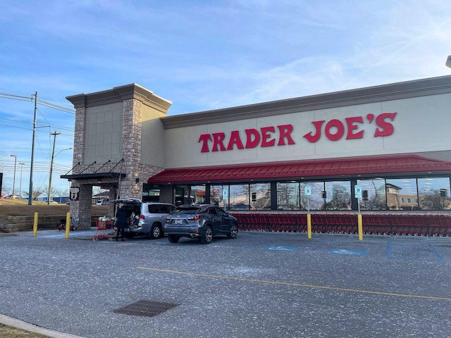 1942 Addi Ln, Chattanooga, TN 37421 - view of commercial location featuring uncovered parking