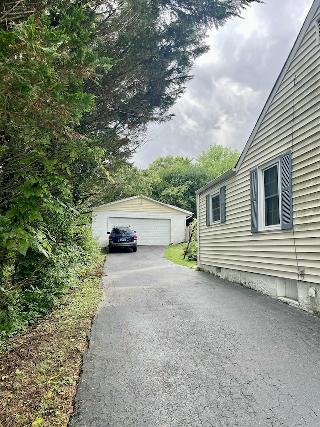 9 Edwards Ter, Chattanooga, TN 37412 - view of detached garage