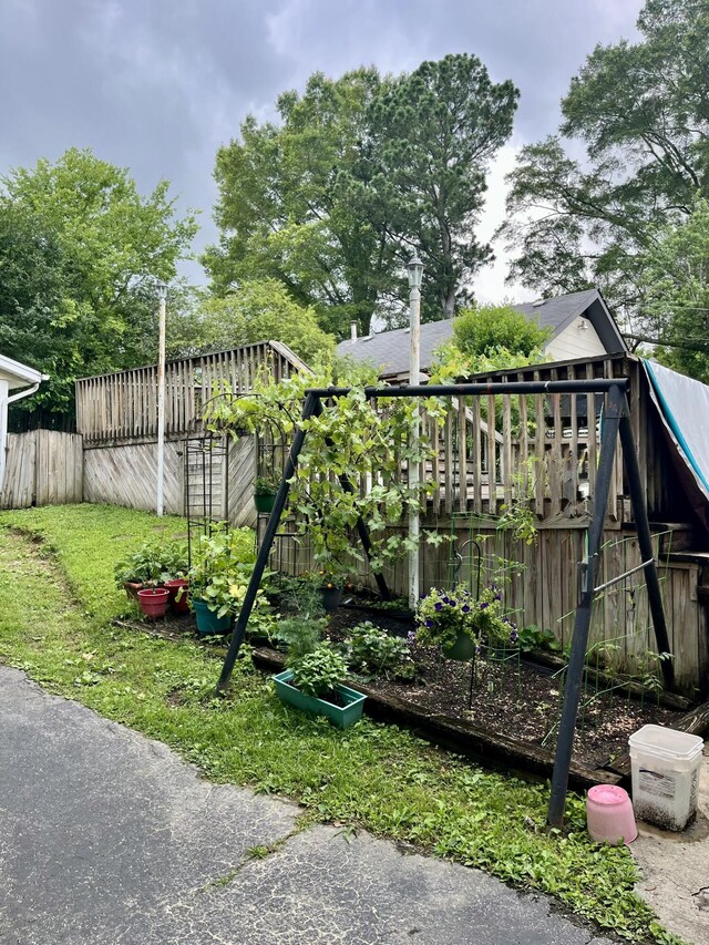 9 Edwards Ter, Chattanooga, TN 37412 - view of yard