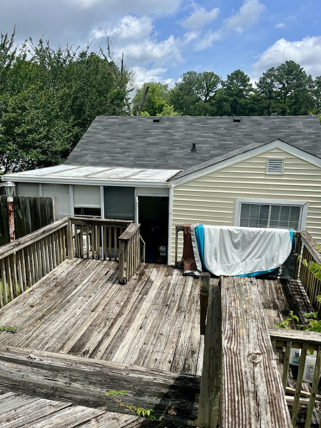 9 Edwards Ter, Chattanooga, TN 37412 - view of wooden terrace
