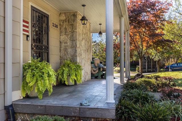 view of patio / terrace with covered porch