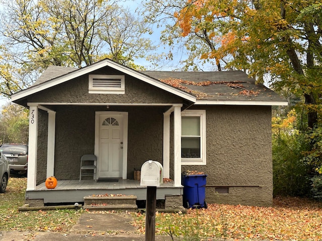 view of front of property featuring a porch