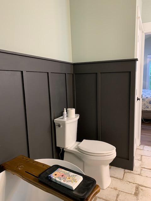 bathroom featuring toilet