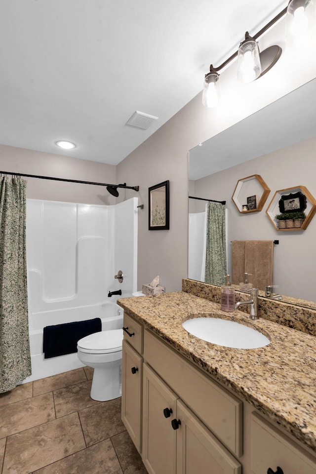 full bath with shower / bath combo with shower curtain, toilet, vanity, and visible vents