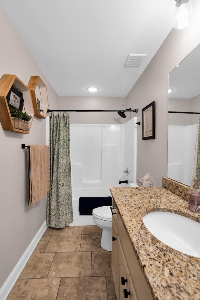 full bathroom with visible vents, baseboards, toilet, shower / bath combination with curtain, and vanity