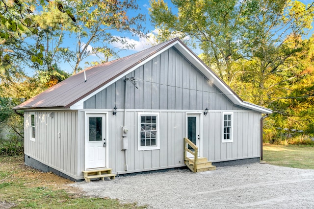 view of outbuilding