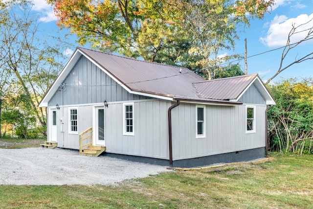 exterior space with a yard