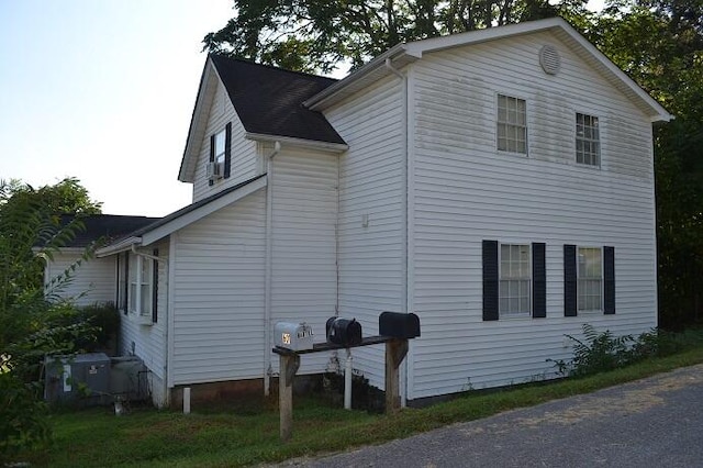 view of home's exterior