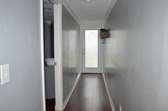 183 Bettis Ave SW, Cleveland, TN 37311 - corridor featuring a textured ceiling, baseboards, and dark wood finished floors