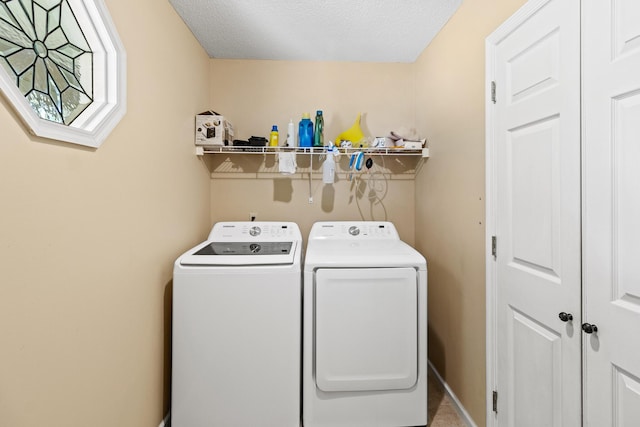 7510 Hewitt Ln, Chattanooga, TN 37421 - laundry room with washing machine and dryer