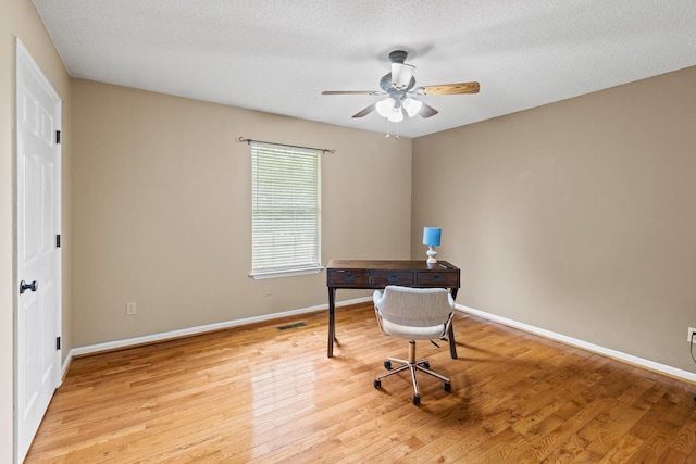 7510 Hewitt Ln, Chattanooga, TN 37421 - unfurnished office featuring a ceiling fan and light wood finished floors