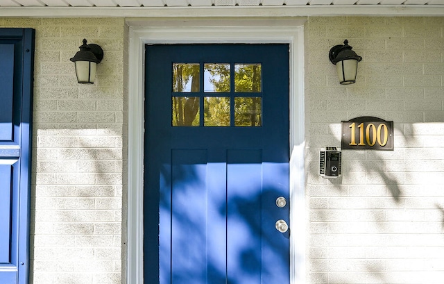 view of property entrance