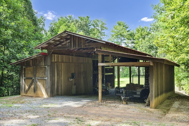 view of outdoor structure