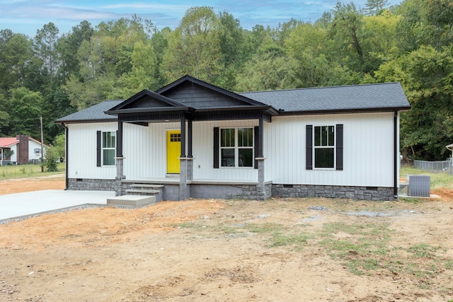 view of front of property with covered porch