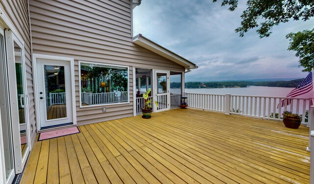 4809 Wind Bluff Cir, Birchwood, TN 37308 - wooden terrace with a water view