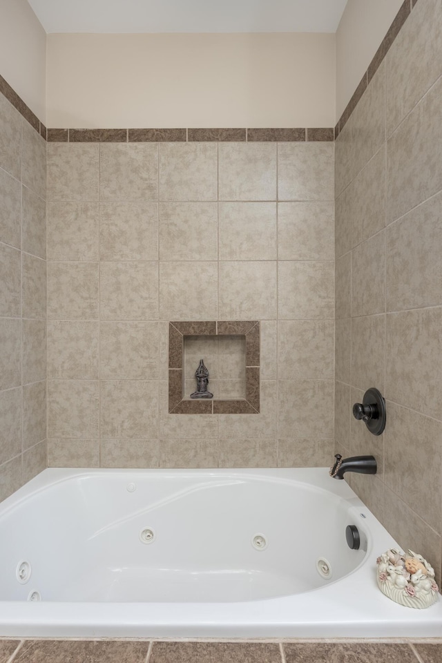 1726 Derby Ln NW, Cleveland, TN 37312 - bathroom featuring a tub with jets