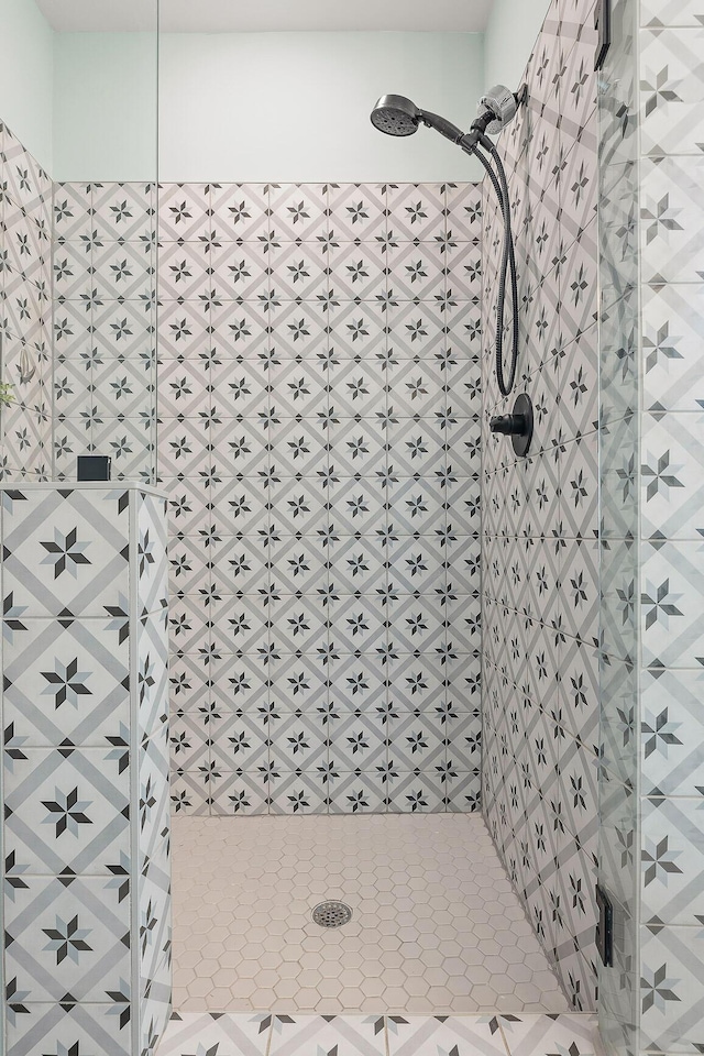 bathroom with walk in shower